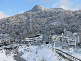 雪の高尾山