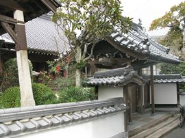 正光寺山門