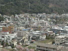 高尾山かなみた街並み