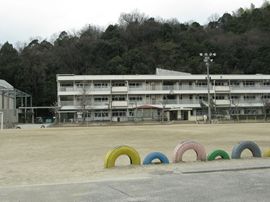 上温品小学校